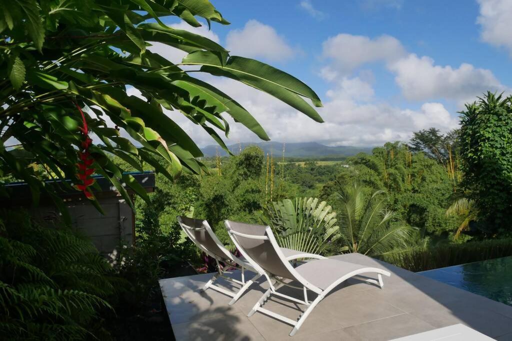 Villa Kumquat Avec Piscine Et Vue Sur Les Montagnes Petit-Bourg Ngoại thất bức ảnh