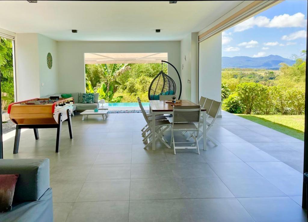 Villa Kumquat Avec Piscine Et Vue Sur Les Montagnes Petit-Bourg Ngoại thất bức ảnh